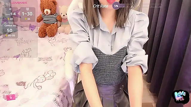 Snapshot of Yuka_Chan chatting on February 21, 2025, 9:32 pm Yuka Chan online show from February 21, 2025, 9:32 pm