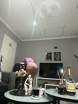 Snapshot of Bootyfulbarbiie chatting on January 18, 2025, 12:02 am Bootyfulbarbiie online show from January 18, 2025, 12:02 am