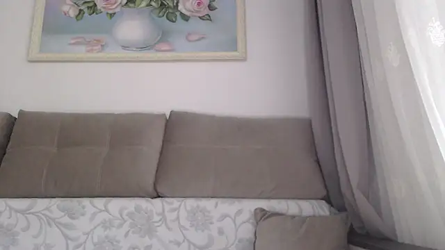 Snapshot of _JustmeHere_ chatting on October 15, 2025, 12:27 pm JustmeHere online show from October 15, 2025, 12:27 pm