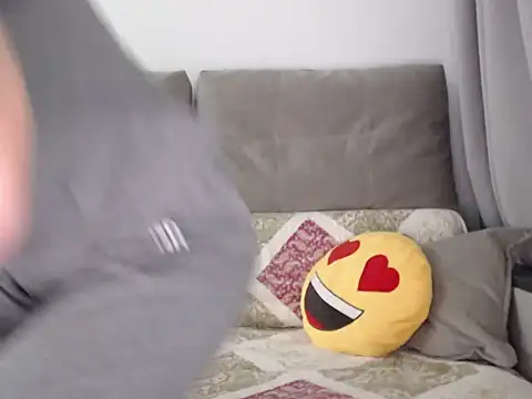 Snapshot of _JustmeHere_ chatting on October 23, 2025, 7:07 am JustmeHere online show from October 23, 2025, 7:07 am