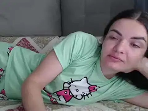 Snapshot of _JustmeHere_ chatting on October 25, 2025, 6:32 am JustmeHere online show from October 25, 2025, 6:32 am