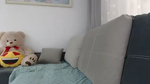 Snapshot of _JustmeHere_ chatting on November 6, 2025, 9:10 am JustmeHere online show from November 6, 2025, 9:10 am