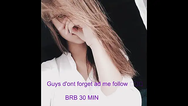 Snapshot of _JustmeHere_ chatting on November 17, 2025, 6:57 pm JustmeHere online show from November 17, 2025, 6:57 pm