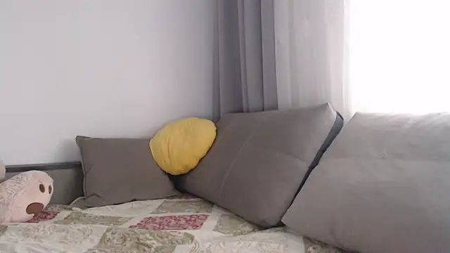 Snapshot of _JustmeHere_ chatting on November 25, 2025, 11:10 am JustmeHere online show from November 25, 2025, 11:10 am