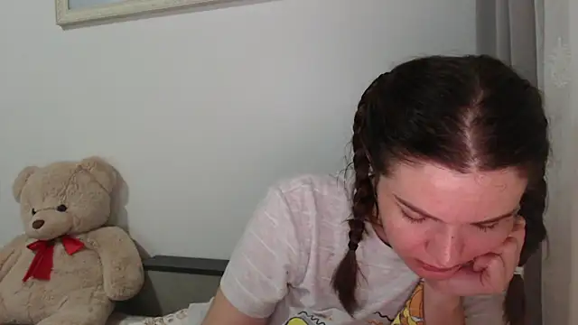 Snapshot of _JustmeHere_ chatting on November 27, 2025, 8:44 pm JustmeHere online show from November 27, 2025, 8:44 pm