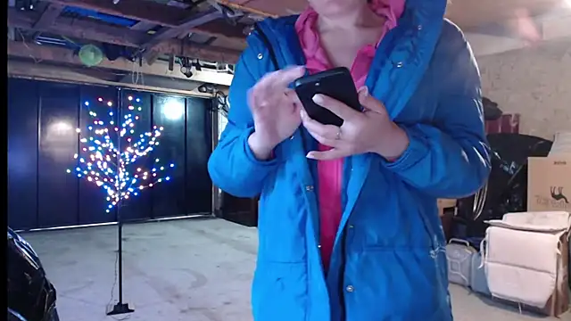 Snapshot of _JustmeHere_ chatting on December 4, 2025, 12:36 pm JustmeHere online show from December 4, 2025, 12:36 pm