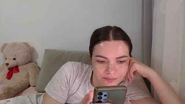 Snapshot of _JustmeHere_ chatting on December 14, 2025, 9:58 am JustmeHere online show from December 14, 2025, 9:58 am