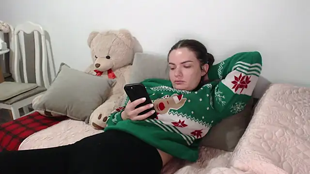 Snapshot of _JustmeHere_ chatting on December 15, 2025, 10:25 pm JustmeHere online show from December 15, 2025, 10:25 pm