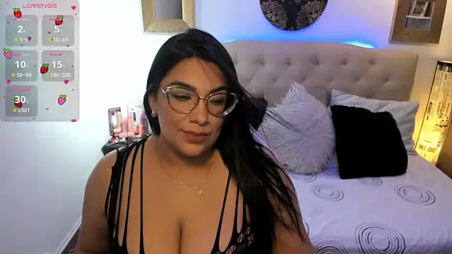 Snapshot of Daring__natasha_ chatting on December 4, 2024, 1:25 am Daring natasha online show from December 4, 2024, 1:25 am