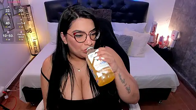 Snapshot of Daring__natasha_ chatting on October 9, 2025, 3:59 am Daring natasha online show from October 9, 2025, 3:59 am