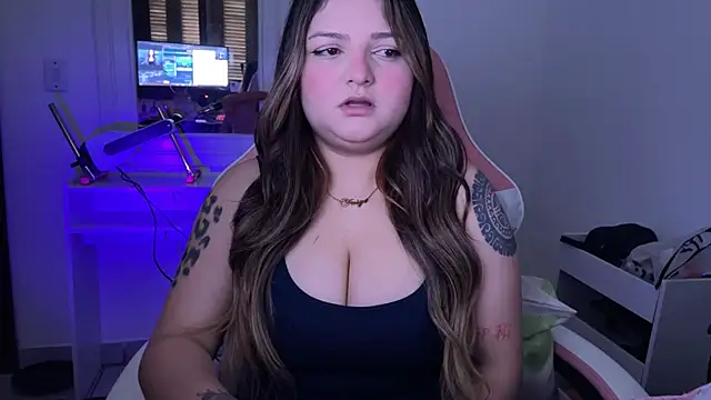 SweetPaige  online show from September 9, 2025, 1:43 pm