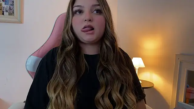 SweetPaige  online show from November 30, 2025, 12:47 am