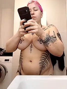 divine eve online show from October 19, 2025, 2:29 pm