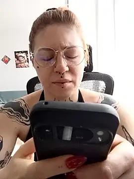 divine eve online show from April 9, 2026, 10:09 am