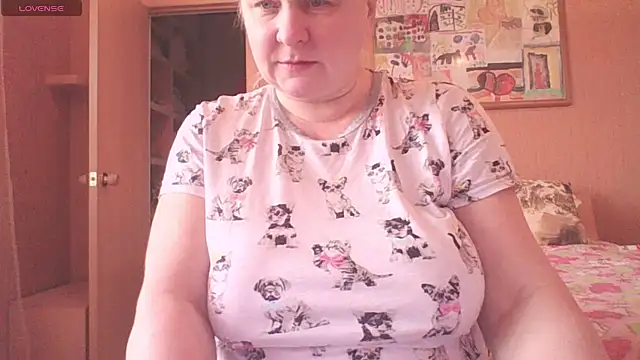 mira robinsonnn online show from April 1, 2026, 1:39 am