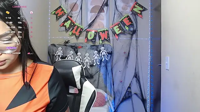 Snapshot of lindsay_sweet2 chatting on October 26, 2025, 5:57 am lindsay sweet2 online show from October 26, 2025, 5:57 am