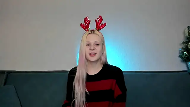 Snapshot of sashakiss99 chatting on December 6, 2024, 4:38 pm sashakiss99 online show from December 6, 2024, 4:38 pm