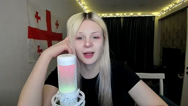 Snapshot of sashakiss99 chatting on January 2, 2025, 5:07 pm sashakiss99 online show from January 2, 2025, 5:07 pm