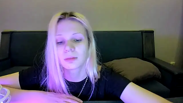 Snapshot of sashakiss99 chatting on January 3, 2025, 11:12 pm sashakiss99 online show from January 3, 2025, 11:12 pm