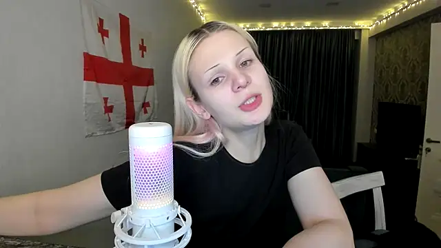 Snapshot of sashakiss99 chatting on January 5, 2025, 10:19 pm sashakiss99 online show from January 5, 2025, 10:19 pm