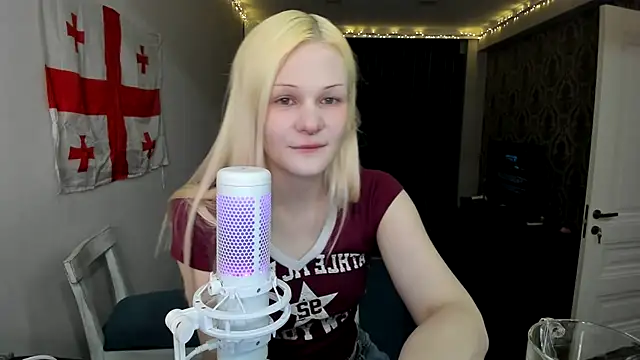 Snapshot of sashakiss99 chatting on February 20, 2025, 7:41 pm sashakiss99 online show from February 20, 2025, 7:41 pm