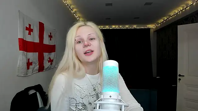 Snapshot of sashakiss99 chatting on March 1, 2025, 3:05 pm sashakiss99 online show from March 1, 2025, 3:05 pm