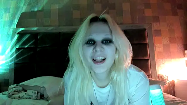 Snapshot of sashakiss99 chatting on October 26, 2025, 1:22 am sashakiss99 online show from October 26, 2025, 1:22 am