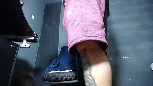 Snapshot of DickMasterfindom chatting on October 14, 2025, 8:48 am DickMasterfindom online show from October 14, 2025, 8:48 am