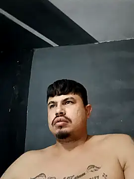 Snapshot of DickMasterfindom chatting on November 17, 2025, 9:42 pm DickMasterfindom online show from November 17, 2025, 9:42 pm