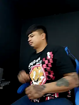 Snapshot of DickMasterfindom chatting on February 6, 2026, 5:34 am DickMasterfindom online show from February 6, 2026, 5:34 am