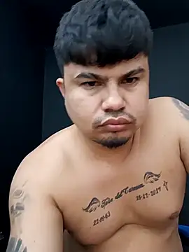 Snapshot of DickMasterfindom chatting on February 7, 2026, 1:20 am DickMasterfindom online show from February 7, 2026, 1:20 am