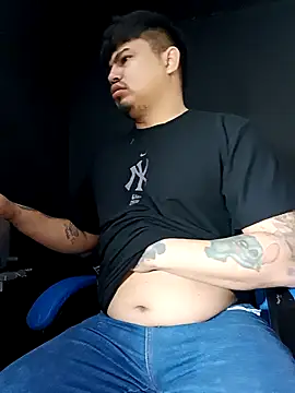 Snapshot of DickMasterfindom chatting on February 12, 2026, 5:57 am DickMasterfindom online show from February 12, 2026, 5:57 am