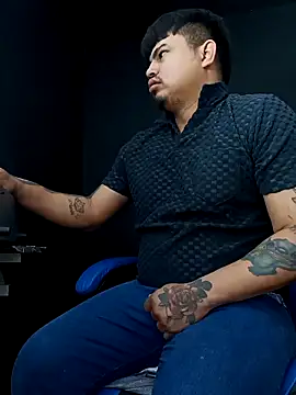 Snapshot of DickMasterfindom chatting on February 13, 2026, 5:25 am DickMasterfindom online show from February 13, 2026, 5:25 am