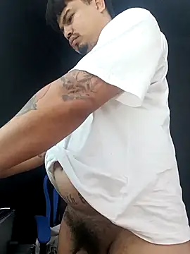 Snapshot of DickMasterfindom chatting on February 15, 2026, 11:12 pm DickMasterfindom online show from February 15, 2026, 11:12 pm