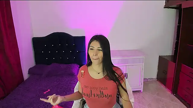 Alanna atm  online show from March 18, 2025, 4:37 pm