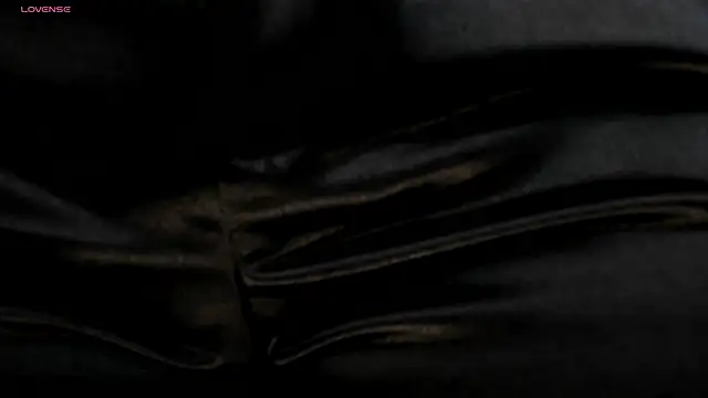 AnnaBrooks1 online show from December 15, 2025, 7:51 pm