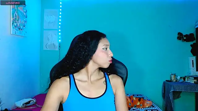 Snapshot of sensitive_brunette chatting on April 11, 2026, 12:59 am sensitive brunette online show from April 11, 2026, 12:59 am