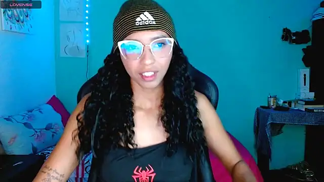 Snapshot of sensitive_brunette chatting on April 12, 2026, 1:21 am sensitive brunette online show from April 12, 2026, 1:21 am