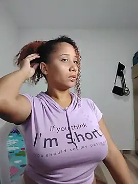 Snapshot of zandra_kiman chatting on January 6, 2026, 7:45 am zandra kiman online show from January 6, 2026, 7:45 am