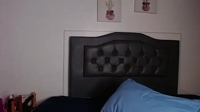 candy lux  online show from February 27, 2025, 9:14 pm