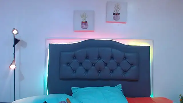 candy lux  online show from October 12, 2025, 8:08 pm