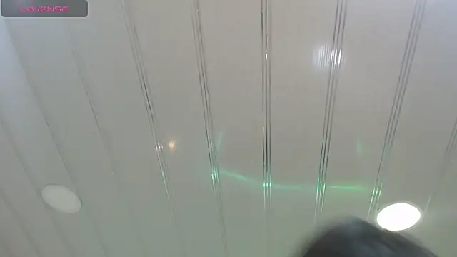 candy lux  online show from February 5, 2026, 8:57 pm