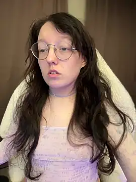 Snapshot of emigooflordXD chatting on December 15, 2024, 3:53 pm emigooflordXD online show from December 15, 2024, 3:53 pm