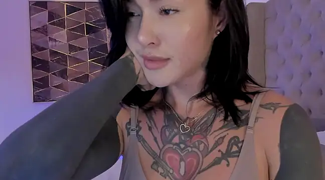 vangie  online show from February 7, 2025, 3:23 am