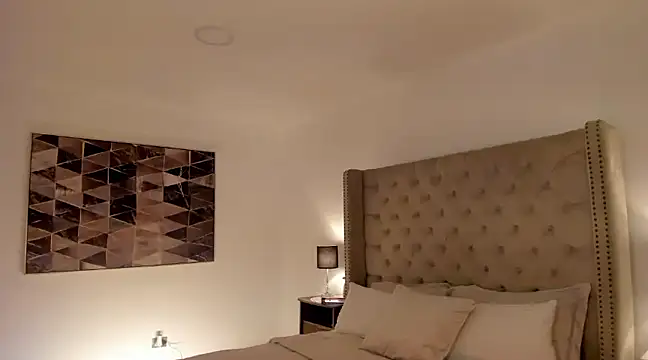 vangie  online show from February 12, 2025, 2:56 am