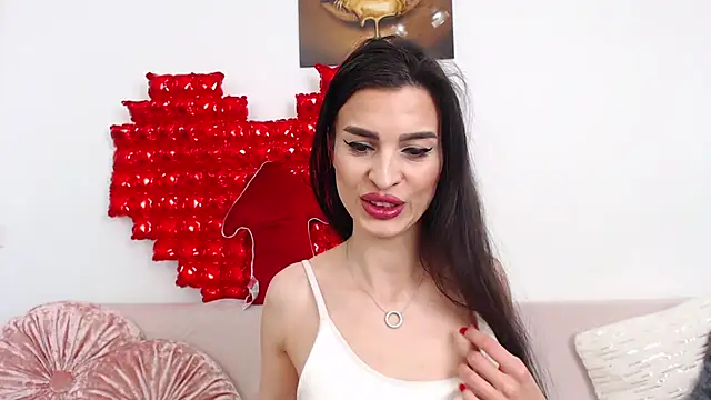 RebecaMur online show from February 11, 2026, 6:13 pm