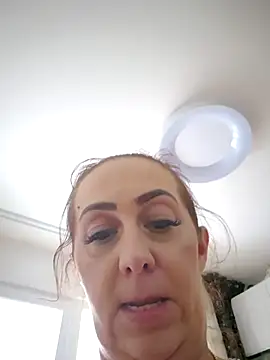 Snapshot of AvaLloyd chatting on February 17, 2025, 12:05 pm AvaLloyd online show from February 17, 2025, 12:05 pm