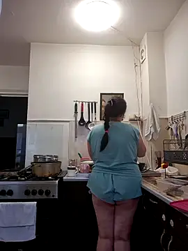 Snapshot of AvaLloyd chatting on February 18, 2025, 2:49 pm AvaLloyd online show from February 18, 2025, 2:49 pm