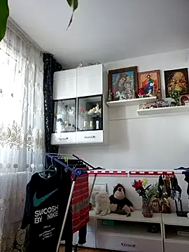 Snapshot of AvaLloyd chatting on February 19, 2025, 10:45 am AvaLloyd online show from February 19, 2025, 10:45 am