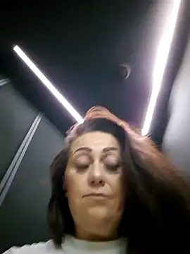 Snapshot of AvaLloyd chatting on February 24, 2025, 3:23 am AvaLloyd online show from February 24, 2025, 3:23 am